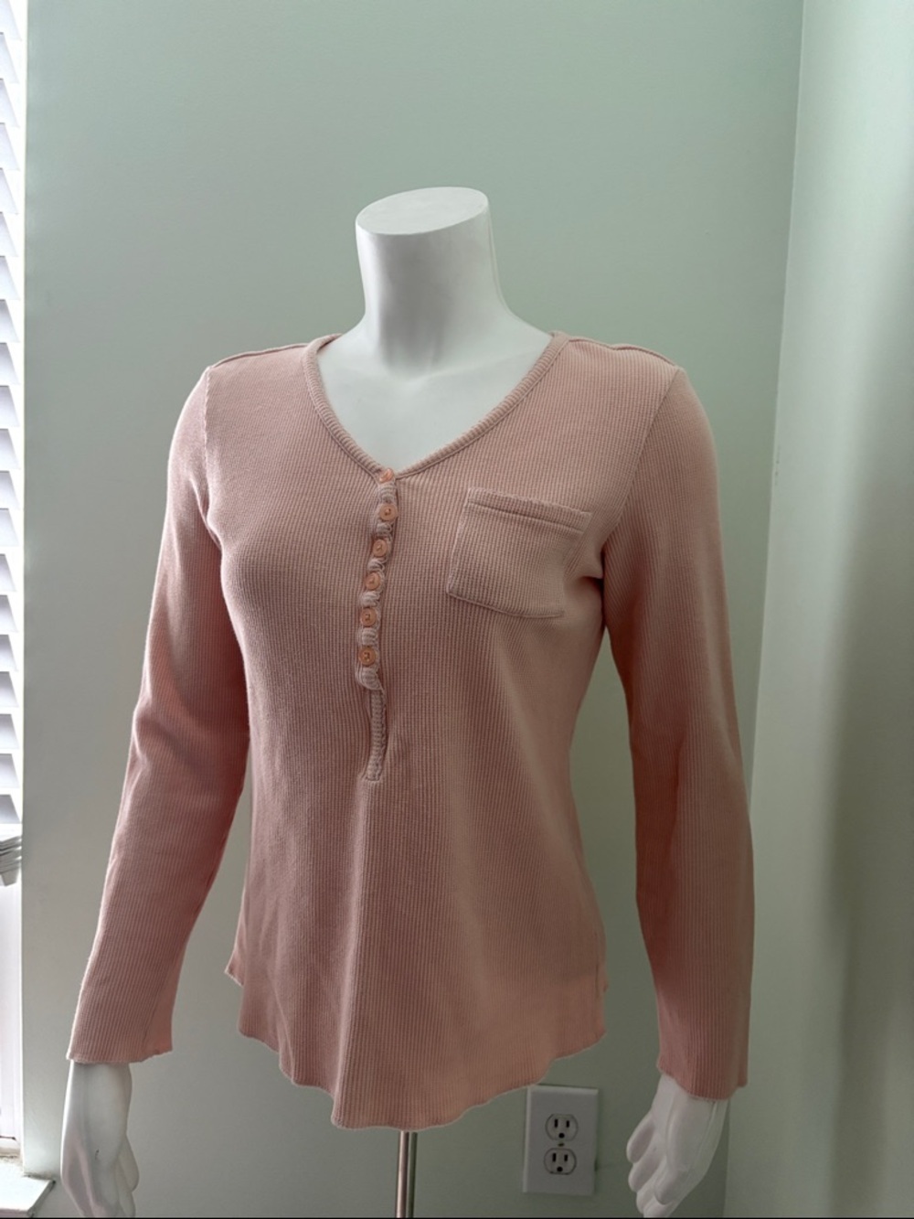SUNDANCE Waffle Knit Thermal Pocket Henley Top Size Medium in Petal Pink